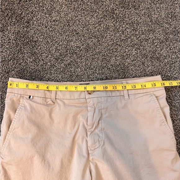 Boss Men's Classic Khaki Shorts Slice Slim Fit Size 32R 4 Pocket Button Beltloop - Picture 12 of 14